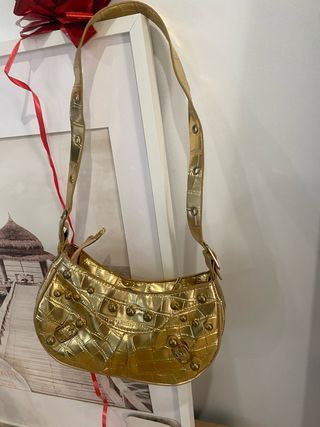 Bolso dorado efecto piel cocodrilo
