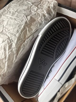 Zapatillas Vty blancas tipo Converse – sin uso- 37