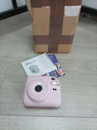 Instax Mini 12 Cámara instantánea Blossom Pink