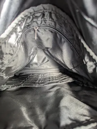 Mochila cuero grande Eastpak negra