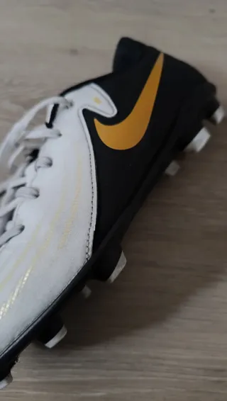 Botas de fútbol Nike niño talla 37'5