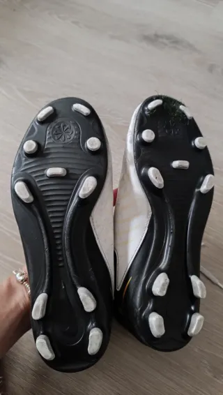 Botas de fútbol Nike niño talla 37'5