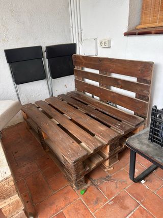 Sofá y mesa de palets