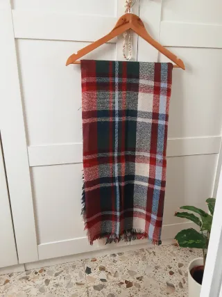 Bufanda cuadros Stradivarius