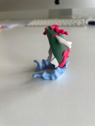 Figura Pokemon Basculegion Maschio Tomy Arts.