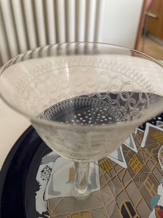 Tre bicchieri vintage decorati, in cristallo