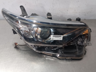 FARO DERECHO TOYOTA AURIS (E18) 2ZR 90070909