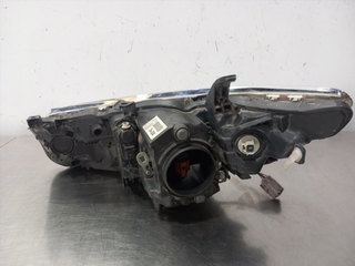 FARO DERECHO TOYOTA AURIS (E18) 2ZR 90070909