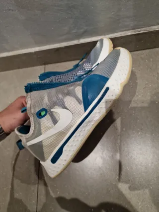 Nike PG 4 PCG - Scarpe da Ginnastica Grigio/Blu