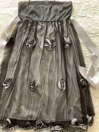 Vestido  de fiesta negro y gris con flores