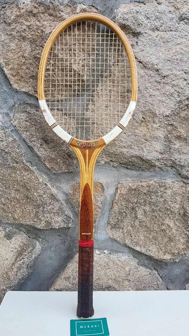 Raqueta de tenis vintage
