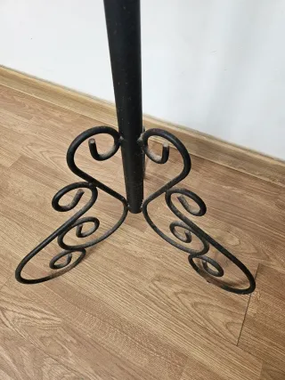 Perchero de pie elegante