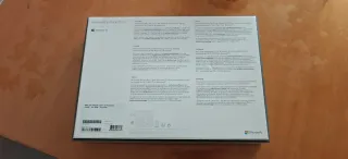 Microsoft Surface 7 Pro con Type Cover e Pellicola