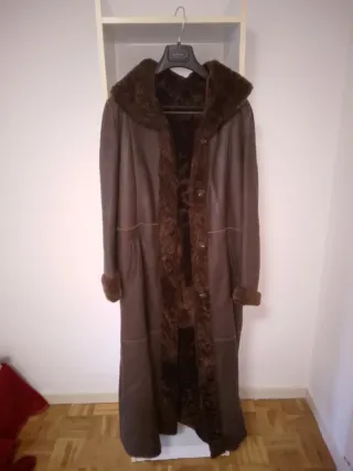 Abrigo largo de piel para mujer