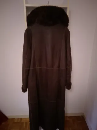 Abrigo largo de piel para mujer