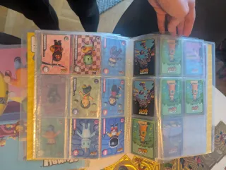 2 Álbumes Stumble Guys y Cromos