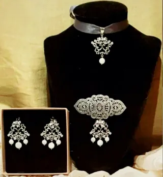 Aderezo Artesanal Huertana Plata y Perlas,fallera