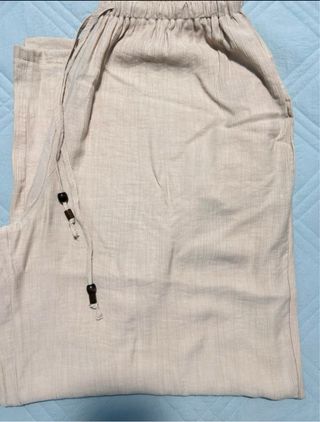 Pantalón ancho beige