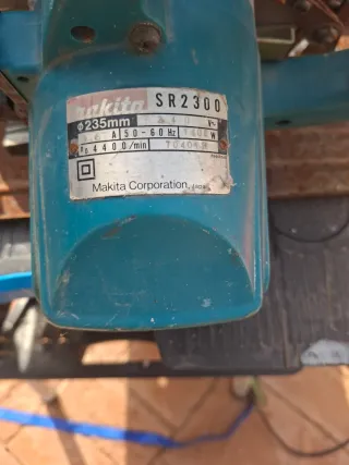 Sierra Circular Makita SR2300