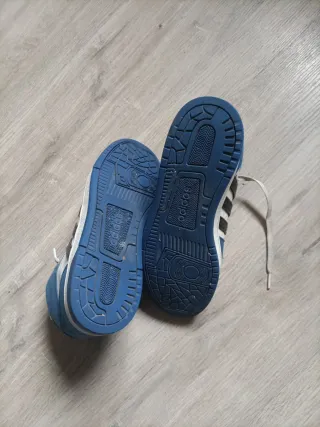 Zapatillas Adidas Altas Azul y Blanco