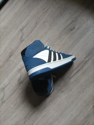Zapatillas Adidas Altas Azul y Blanco