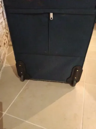 Maleta grande negra con ruedas