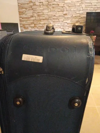 Maleta grande negra con ruedas