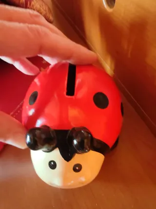 Salvadanaio coccinella rosso