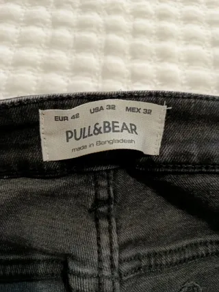 Pantalón vaquero negro Talla 42