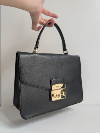 Bolso Furla Metropolis Piel Negro Dorado