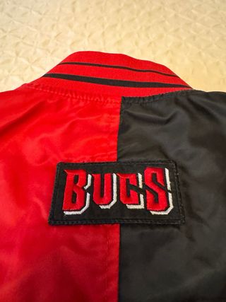 Chaqueta Bomber Pull and Bear NFL Tampa Bay Buccan