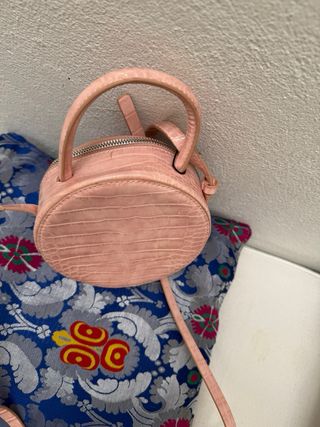 Bolso redondo Zara rosa