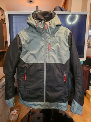 Abrigo Montaña Quechua NH500 Talla S