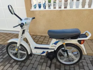 Vespino F9 Blanco en perfecto estado