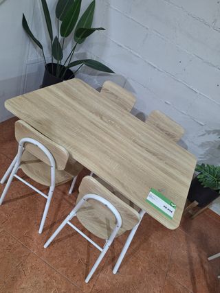 Mesa Comedor y 4 Sillas Madera