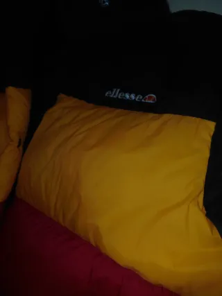 Piumino Ellesse nero, rosso, arancione