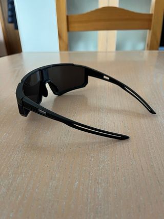 Occhiali sportivi oversize uomo