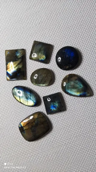 Lote 8 cabujones de Labradorita.