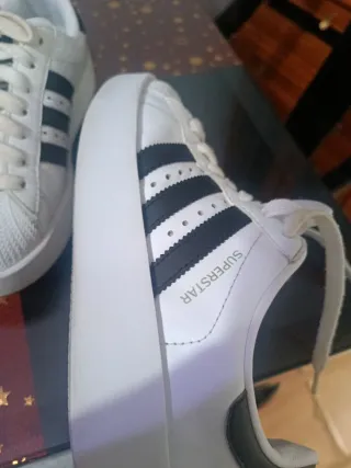 Zapatillas Adidas Superstar Blancas y azul