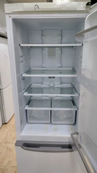 Nevera Hotpoint Ariston Blanca