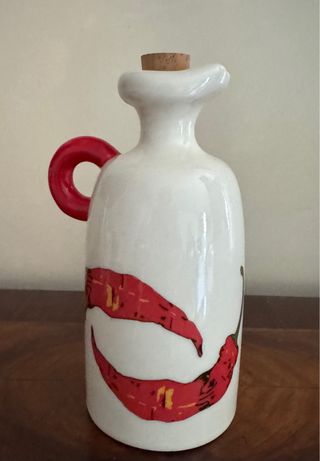 Oliera dipinta a mano con peperoncini