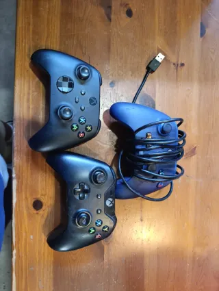 Xbox One 500 GB con 23 giochi  più una memoria est