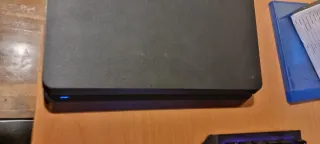 PS4 Slim 500GB Goldhen + 1 Controller Nero