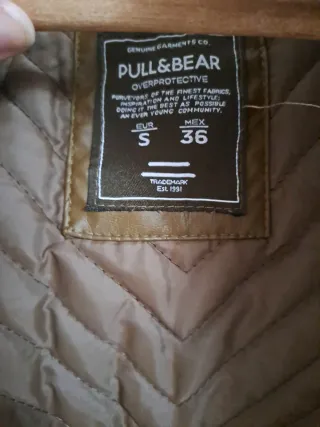 Cazadora efecto piel marrón Pull&Bear