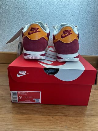 Nike Cortez TXT color noble red talla 43
