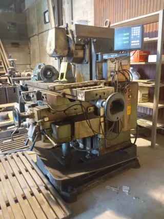 Fresadora FEXAC Mod. UM, con accesorios