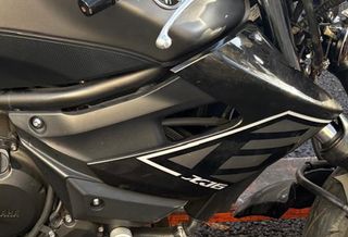 Lateral derecho XJ6 2013 carenado Yamaha