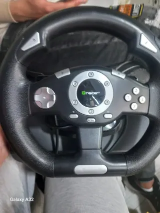 Volante Tracer Sierra con pedales