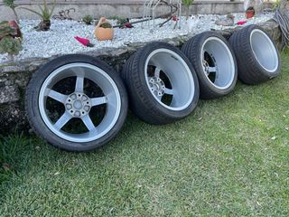 Llantas Porsche 18 con neumáticos