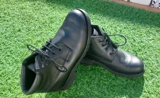 Botas negras de piel